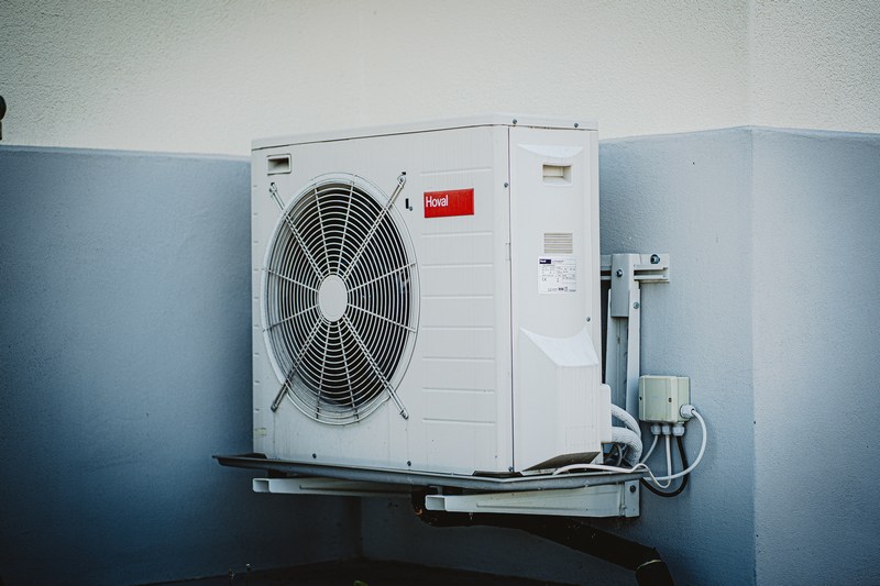 featured image - Common Air Conditioner Issues and How to Fix Them